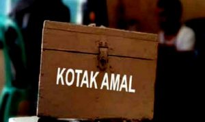 2. Foto Polisi Amankan Pencuri Kotak Amal Masjid