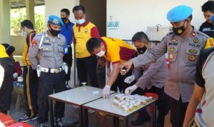 Anggota Polres Bulukumba Tes Urine Cegah Penyalahgunaan Narkoba