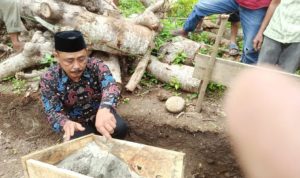 Kades Tanah Harapan Resmikan Masjid Rahman Alfatah Dusun Ganjenge 