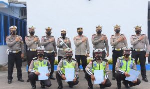 Dianggap Berprestasi Empat Anggota Lantas di Bulukumba Dapat Penghargaan 