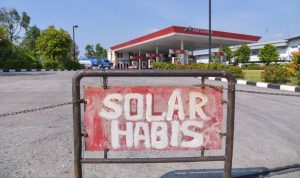 Solar Langka, Nelayan Bulukumba Beli di Sinjai