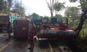 Mobil Damkar yang Terbalik di Bulukumba Tak Layak Pakai