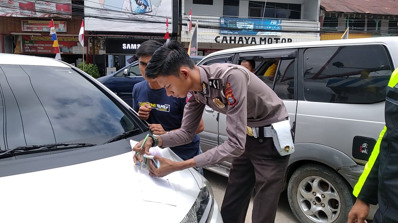 Satlantas Polres Toraja Utara "Sikat" Mobil Penumpang Over Kapasitas IMG 20220809 WA0050
