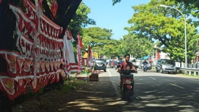 Pedagang Atribut HUT Kemerdekaan Mulai Marak di Bulukumba