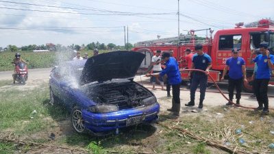 Mobil Sedang Terbakar di Dusun Paere Lompoe Bulukumba 