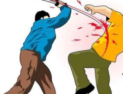 Tak Terima Saudaranya Dikasari Saat Ditagih Utang, Sang Adik Parangi Debt Collector