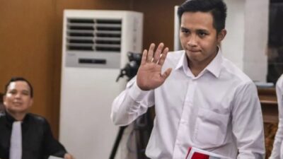 dituntut 12 tahun penjara pengacara bharada e gantungkan harapan ke vonis hakim hXTX8NaXnx