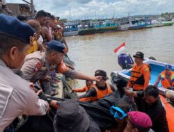 Mobil Dinas Kementrian Ketenagakerjaan Kota Makassar Tenggelam di Sungai Pengemudi Meninggal