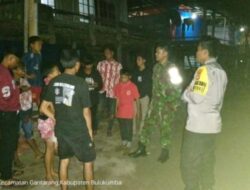 TNI – Polri Patroli Wilayah Dan Sambangi Warga Kelurahan Matekko