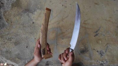 Cekcok Mulut, Suami Tega Tikam Istri dengan Pisau Rambai Ayam