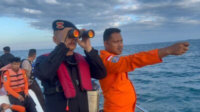 Nelayan Tenggelam di Laut , Tim SAR Brimob Bone Lakukan Pencarian