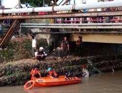 Tak Kunjung Ditemukan, Keluarga Korban Tenggelam di Sungai Lajae Lakukan Ritual