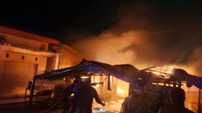 Breaking News : Pasar Cekkeng Bulukumba Terbakar