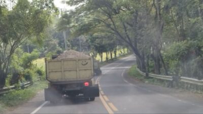 Penindakan Mobil Dum Truk Pengangkut Material Tak Gunakan Terpal Penutup Bak Dinilai Hanya ” Gertak Sambal”
