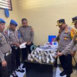 Kapolres Bulukumba Pimpin Pemeriksaan Urine Dadakan Anggota Polsek Kajang 