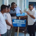 Seratus Dua Puluh Tiga Rumpon Diserahkan Andi Utta ke 21 Kelompok Nelayan