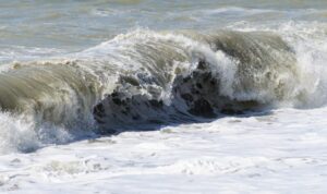 Waspada, BMKG imbau masyarakat pesisir waspada gelombang tinggi hingga 4 meter