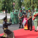 Danrem 141 Toddopuli disambut badik saat berkunjung ke Kodim 1411 Bulukumba