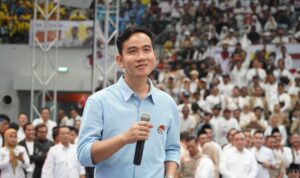 gibran hanya hadiri debat capres cawapres kpu 11122023 015652 2