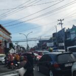 Breaking News: Tak ada polisi, puluhan kendaraan terjebak macet di jembatan Lajae