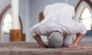 bacaan sholat wajib lengkap beserta cara mengerjakan dan terjemahannya 201124p