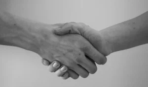 064372600 1559305659 hand 819279 1920