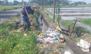 Warga Jadikan Irigasi Jadi Tempat Buang Sampah