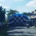 Lagi, Warga Tutup Jalan Untuk Hajatan di Bulukumba 