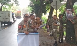 Satpol PP Tertibkan Alat Kampanye, Termasuk Poster Bacabup Petahana Andi Utta 