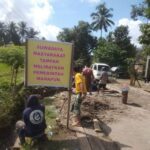 Dekker Penghubung Antara Dua Kecamatan Di Anran Rusak, Warga Swadaya Lakukan Perbaikan