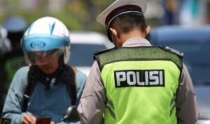 Tilang Polisi 2 500x333 1