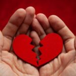 Menikah Siri Dengan Wanita Lain, Pria Ini Digerebek Istri Sah