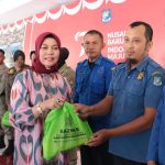 Ratusan Personil Satpol dan Damkar Terima Bahan Pokok 