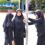 Hari Jadi Bulukumba, Siswa dan Pegawai Berpakaian Hitam