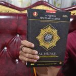 Om King Kembali Salurkan Bantuan Alquran ke Sejumlah Masjid Di Desa Bontonyeleng 