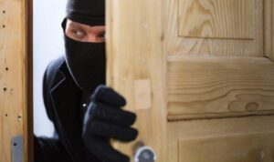 ilustrasi pencurian 000 copy 800x449