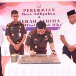 Kajati Sulsel Resmikan Mess Kejari Bulukumba, Terima Sertifikat Tanah Hibah dan Wakaf