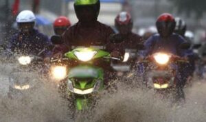 Hujan Mengguyur Bulukumba, Pemudik Arus Balik Diminta Waspada dan Kurangi Kecepatan