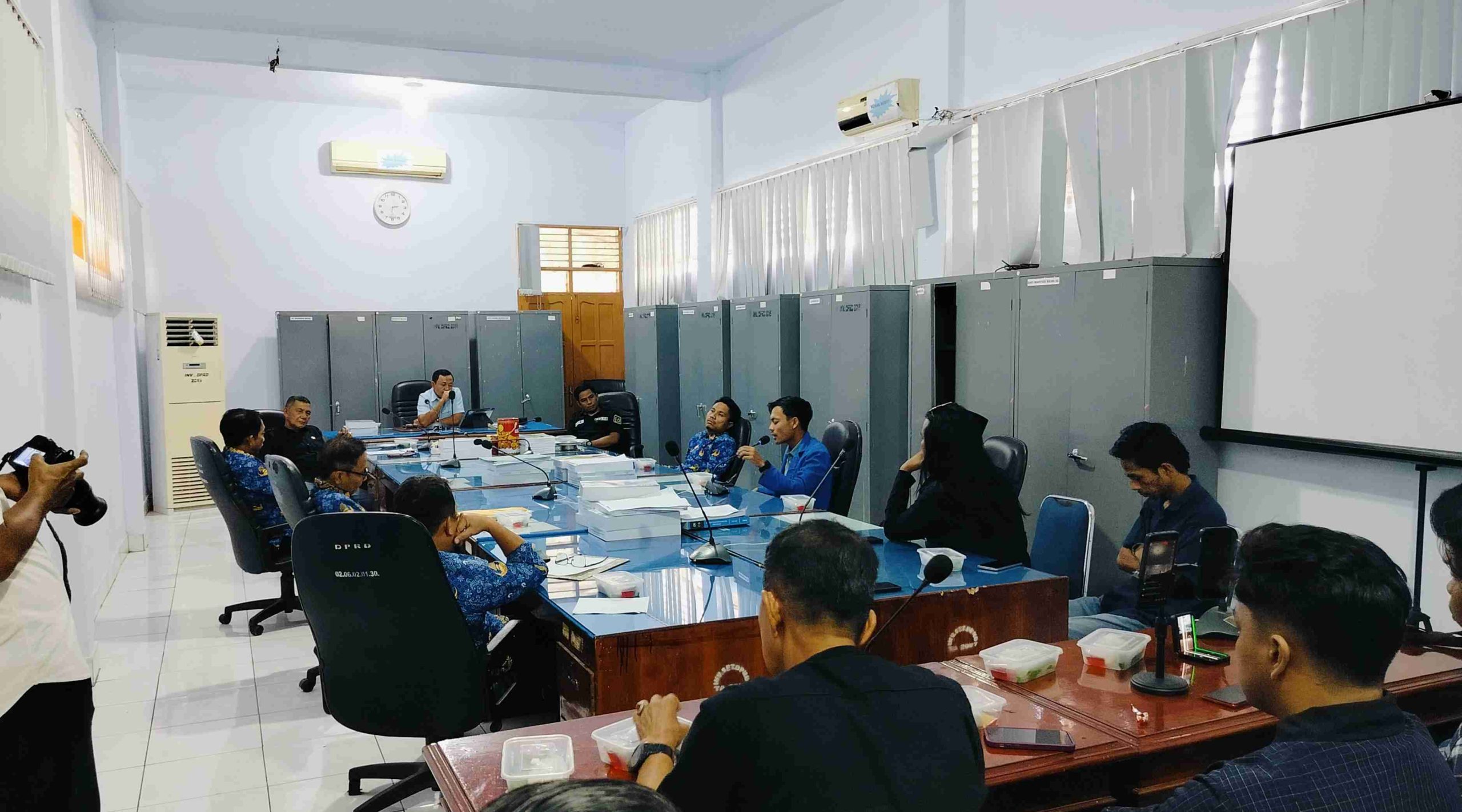 DPRD Bulukumba Gelar RDP Soal Pasar Sentral, Pedagang: Per Hari Pemasukan Kadang Nol Rupiah 1000303363 11zon scaled