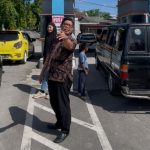 Wabup Bulukumba Turun Langsung Urai Kemacetan Kendaraan Di Gerbang Masuk Pantai Bira 