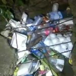 BPBD Bulukumba Temukan Tumpukan Sampah Botol Pelastik Hingga Popok Anak Bayi Di Selokan