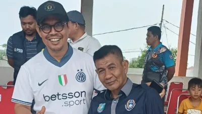 Wabup Andi Edy Manaf memberikan apresiasi kepada panitia Kualifikasi Porprov Sepak Bola Grup D.