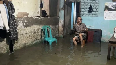 Kondisi banjir yang merendam sejumlah rumah warga di kompleks BTN 1 Bulukumba akibat hujan lebat.