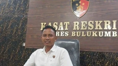 Kasat Reskrim Polres Bulukumba Iptu Muhammad Ali saat memberikan klarifikasi terkait penanganan kasus pencurian di Kajang.