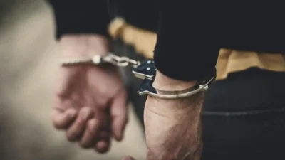 Penangkapan residivis kasus narkoba berinisial KA alias AN oleh Polres Bulukumba.