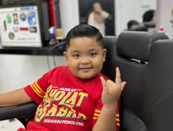 Jelang Masuk Sekolah, Tukang Cukur Rambut Panen, Omset Naik 100 Persen