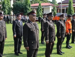 Bekerja Baik, Sembilan Anggota Polisi Dapat Penghargaan