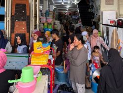 Tradisi 10 Muharram, Emak-emak di Bulukumba Serbu Pedagang Alat Dapur