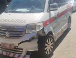 Ambulans di Bulukumba Tabrak Dua Motor 