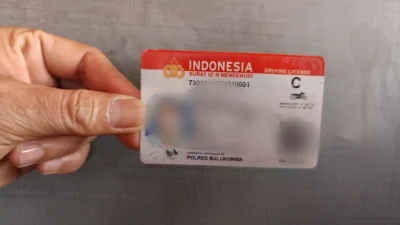 Pelayanan SIM di Satlantas Polres Bulukumba saat blangko sedang kosong.